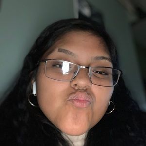 Meet your Posher, Lourdes